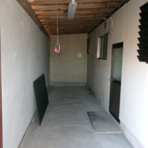 勝手口外物干し兼倉庫