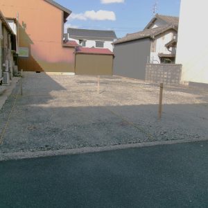 西から撮影(外観)